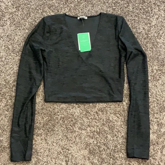 Forever 21 Black and Gray Fitted Crop Top, Size M—NWT - Picture 1 of 6